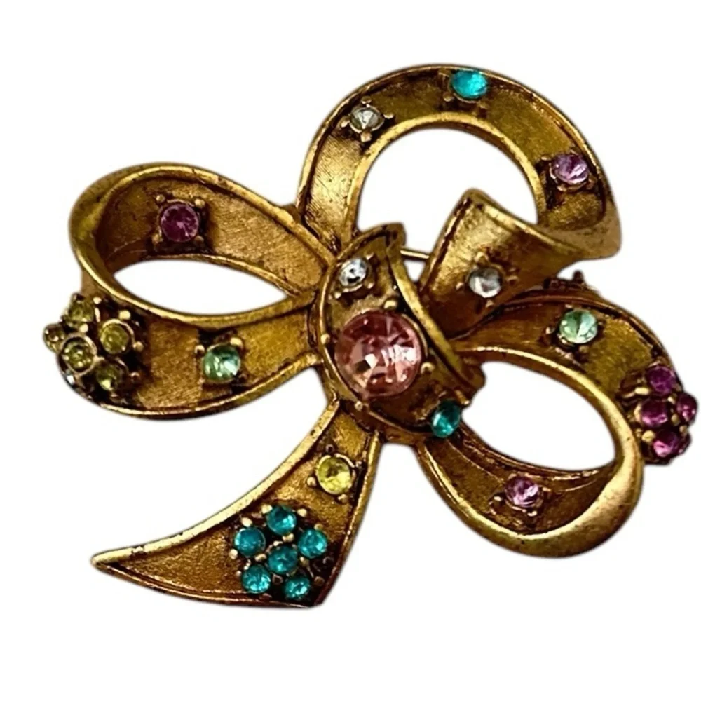 Vintage 60’s textured Gold tone Bow Brooch Multicolor pastel rhinestones marked